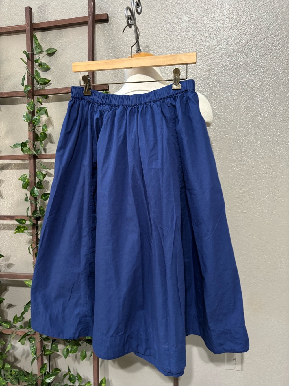 ▪️Free People Lowen Midi Skirt in Navy Blue - Picture 6 of 11